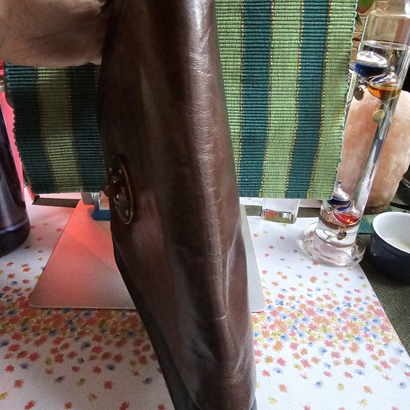 Elliot Lucca medium sized mixed grain/color leather clutch - Picture 6 of 13